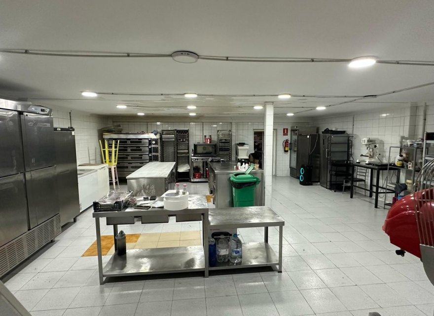 Alquiler a largo plazo - Comercial - Marbella - Costa del Sol