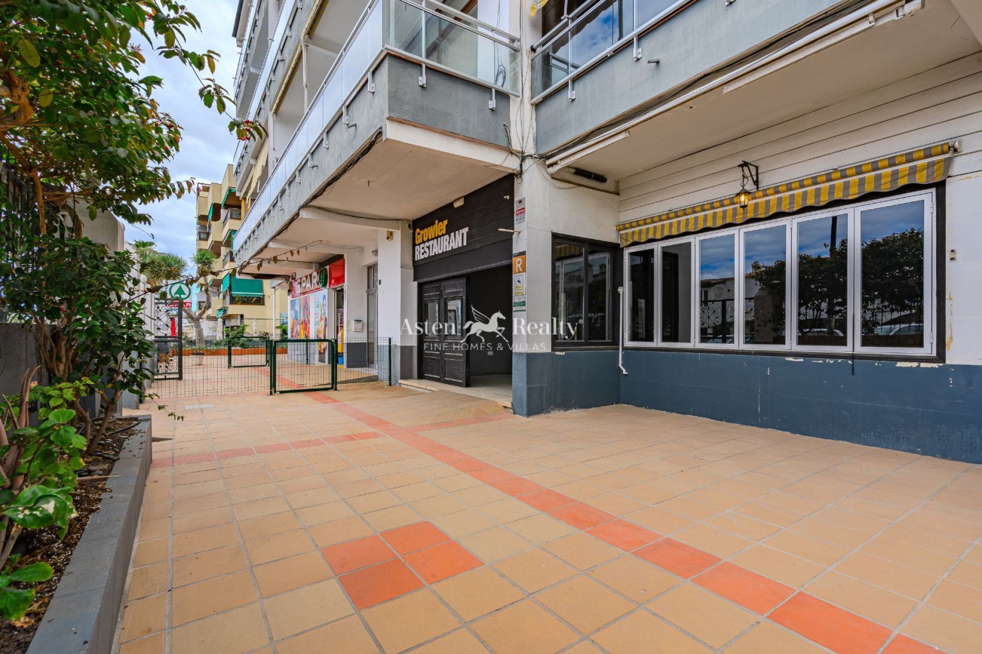 Alquiler a largo plazo - Comercial - Playa De Los Cristianos