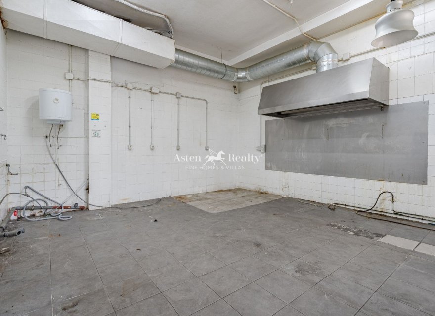 Alquiler a largo plazo - Comercial - Playa De Los Cristianos