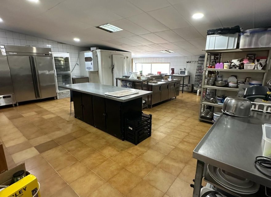 Довгострокова оренда - Komercyjna - Marbella - 