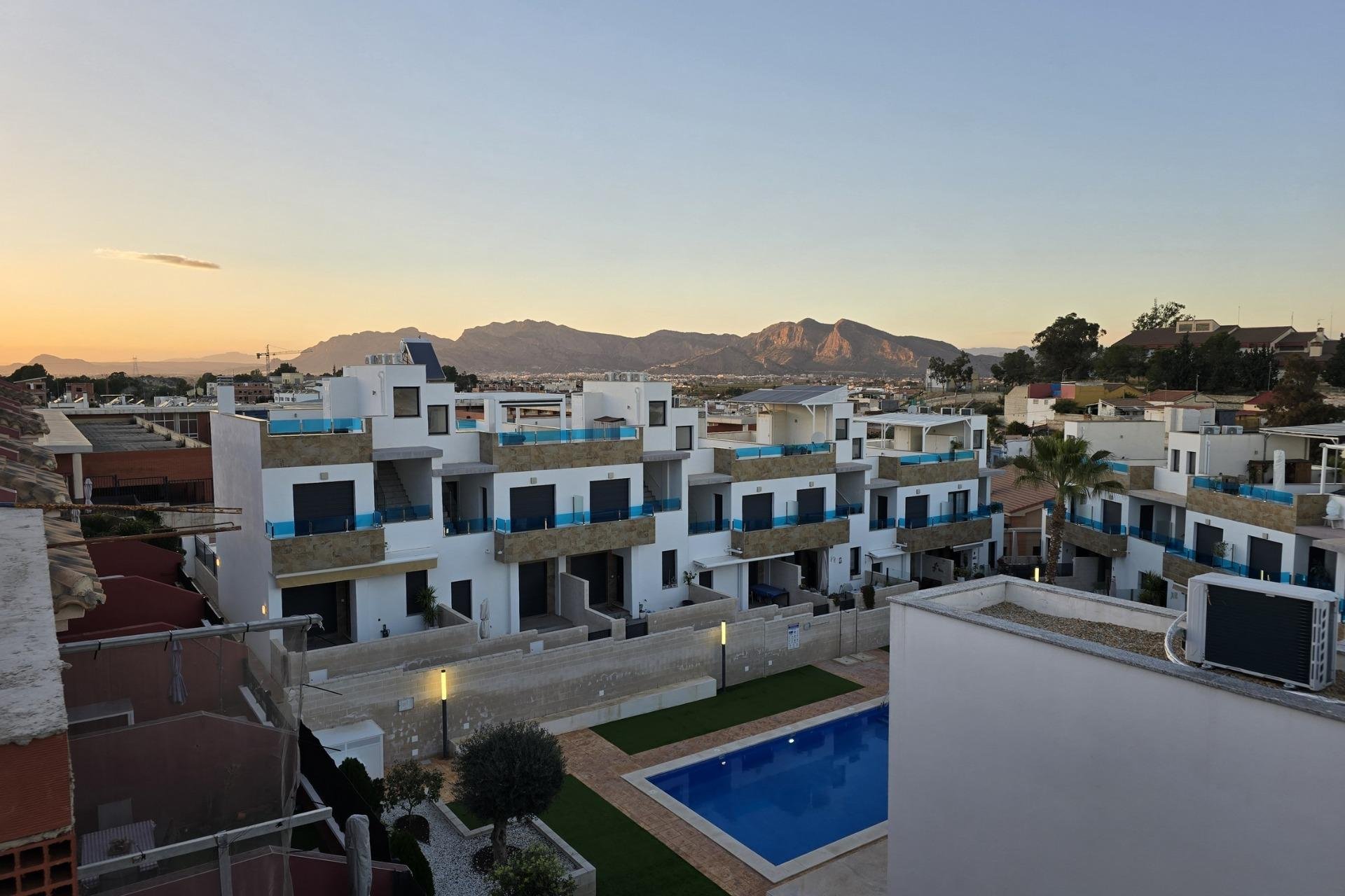 New Build - Duplex - Bigastro - pueblo