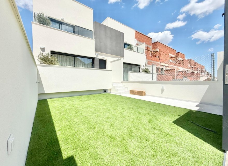 New Build - Duplex - Cox - San Fernando