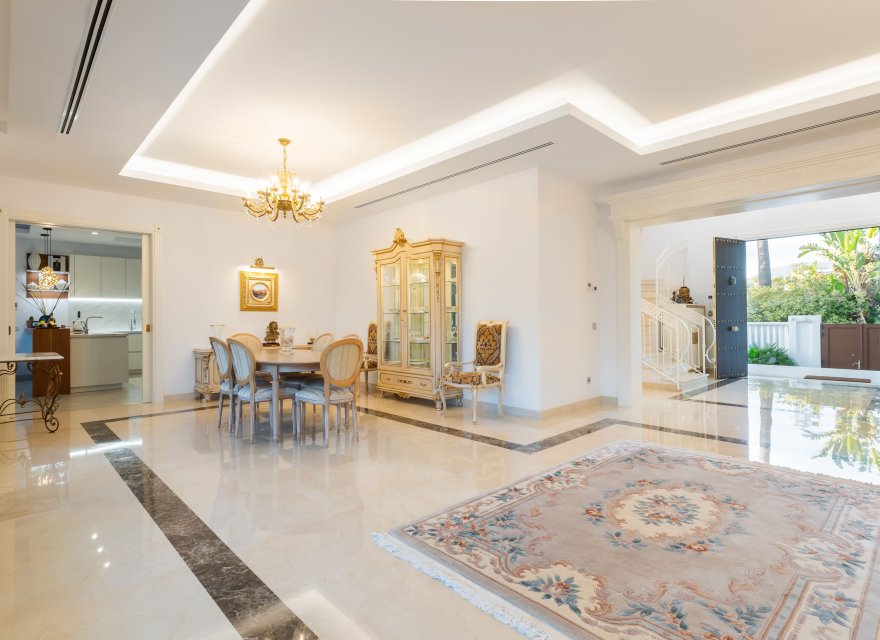 New Build - Villa - Еstepona - Estepona