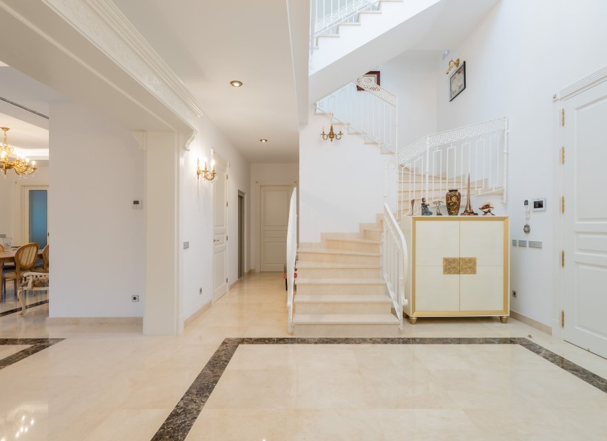 New Build - Villa - Еstepona - Estepona