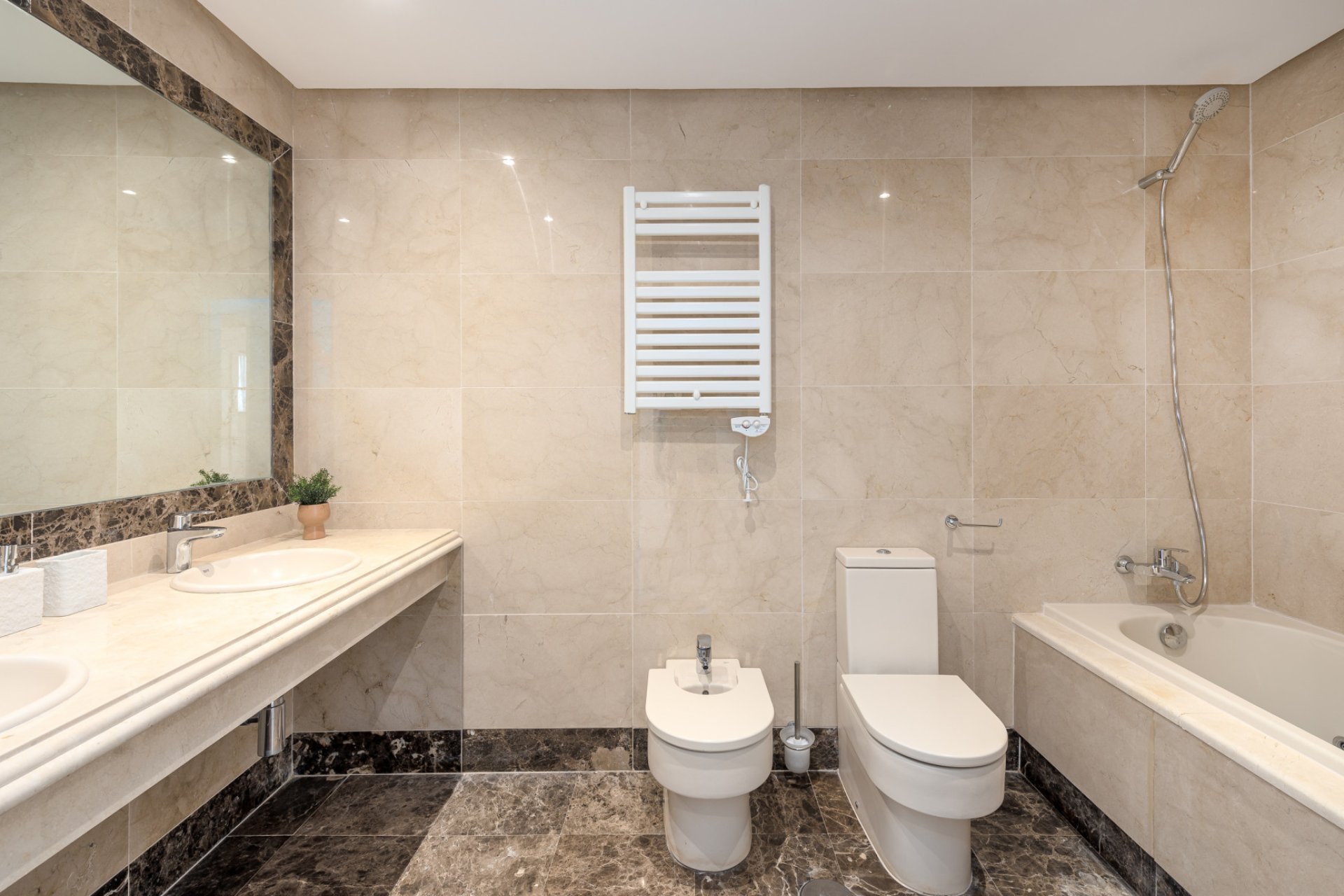 New Build - Villa - Еstepona - La Gaspara