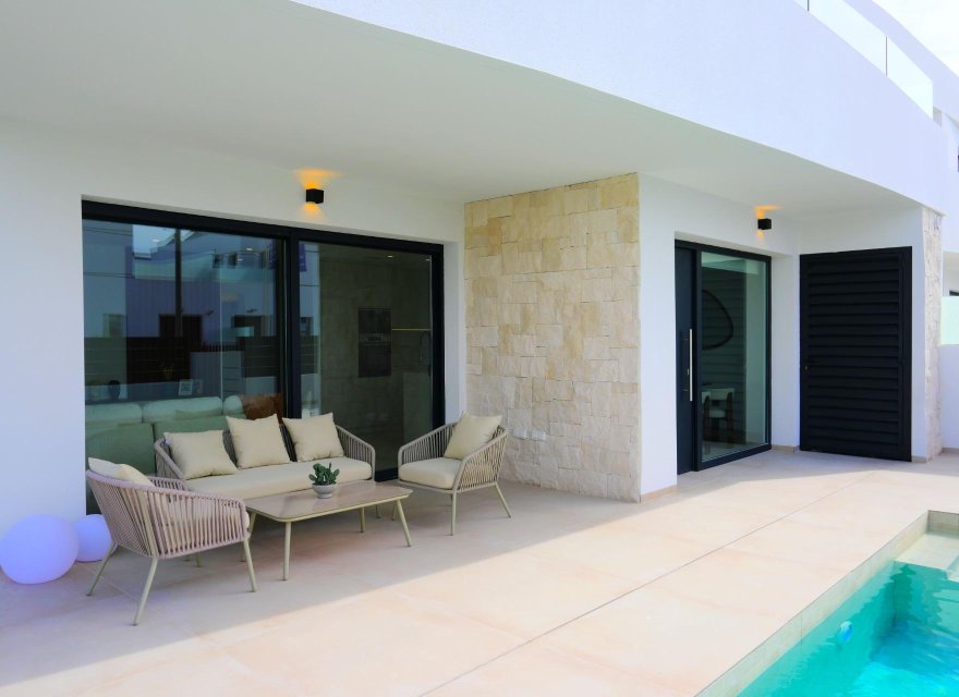 Новобудова - Вілла - Dolores - polideportivo