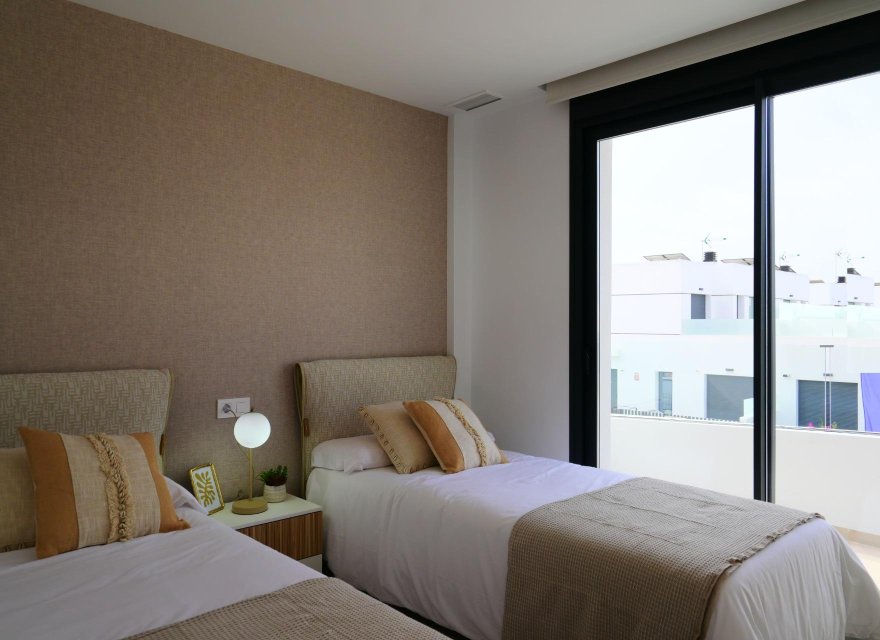 Новобудова - Вілла - Dolores - polideportivo