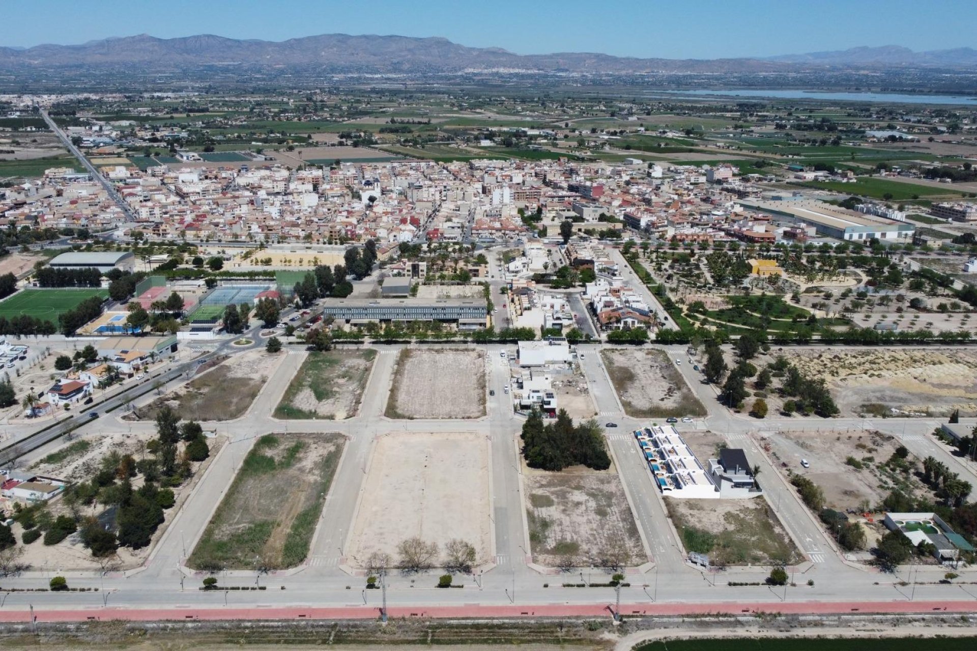 Новобудова - Вілла - Dolores - polideportivo