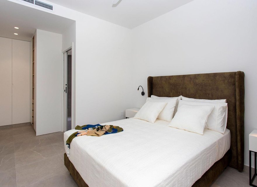 Новобудова - Вілла - Sucina