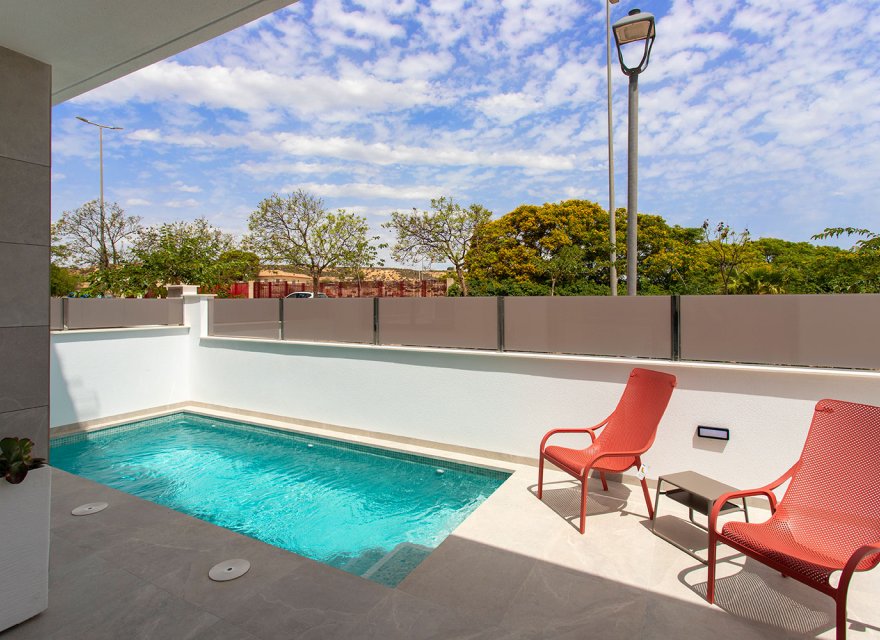 Новострой - Квартира - Sucina