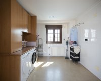 Новострой - Вилла - Avileses - Jerónimo y Avileses