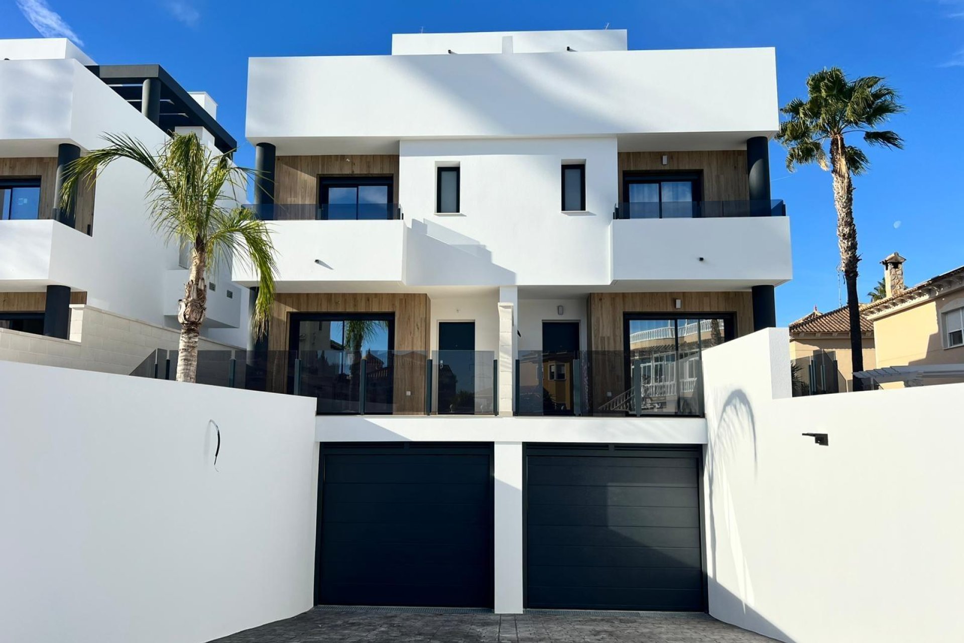 Новострой - Вилла - Benferri - Benfis Park