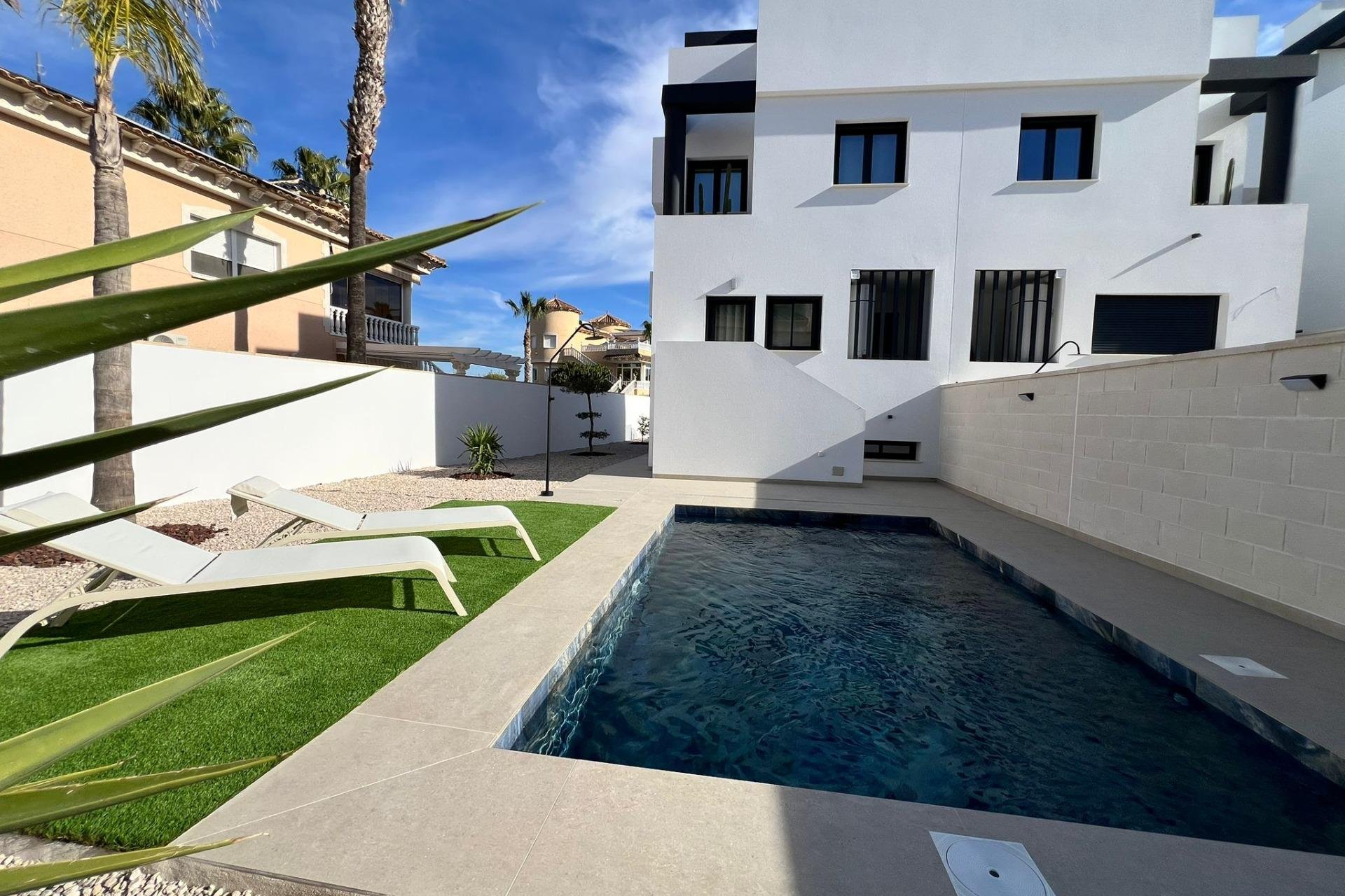 Новострой - Вилла - Benferri - Benfis Park