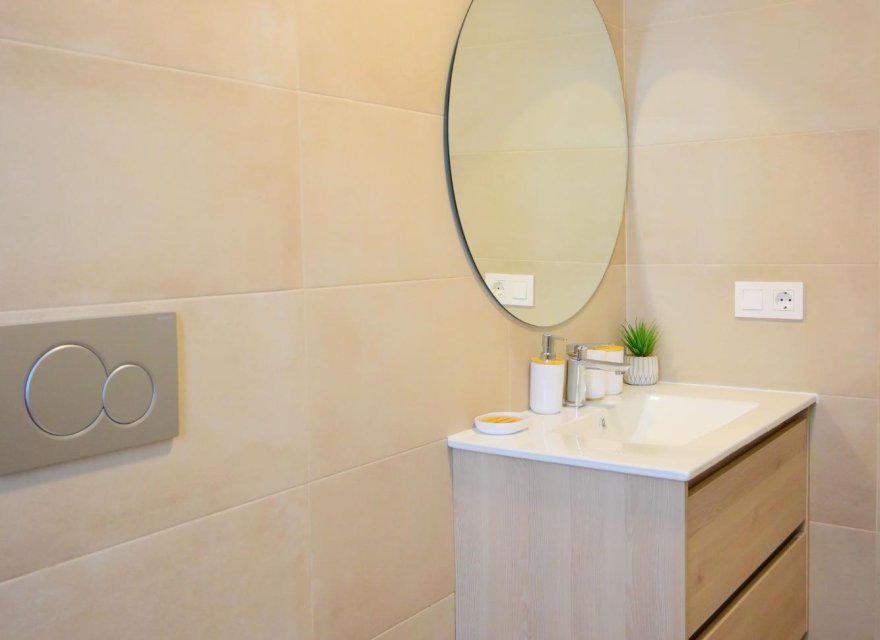 Новострой - Вилла - Dolores - polideportivo