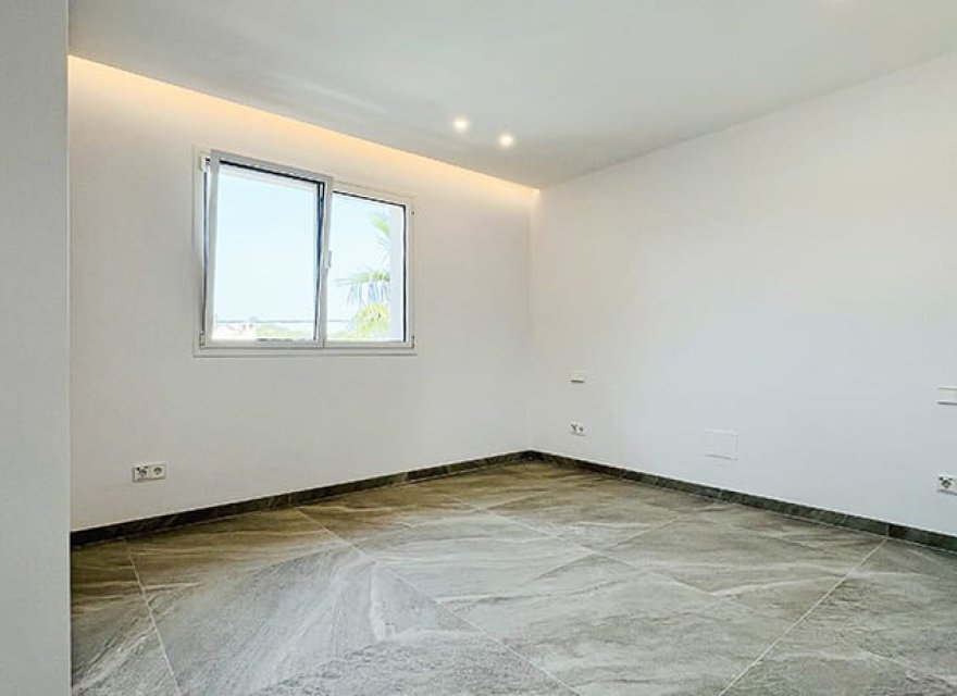 Новострой - Вилла - El Toro