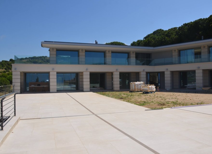 Новострой - Вилла - Тейа