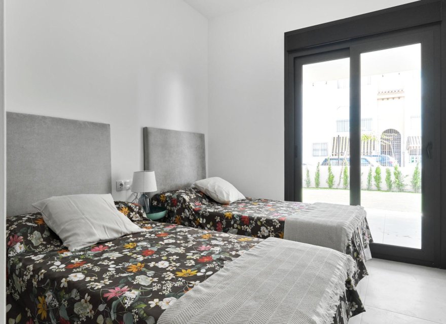 Nowa konstrukcja - Bungalow - Torrevieja - Villa Amalia