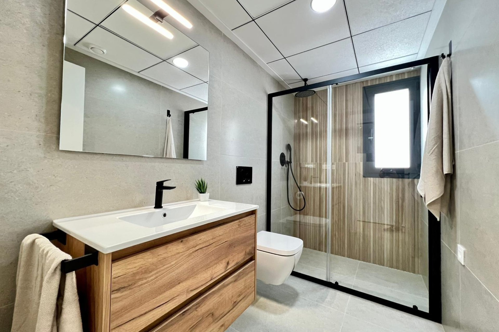 Nowa konstrukcja - Willa - Benferri - Benfis Park