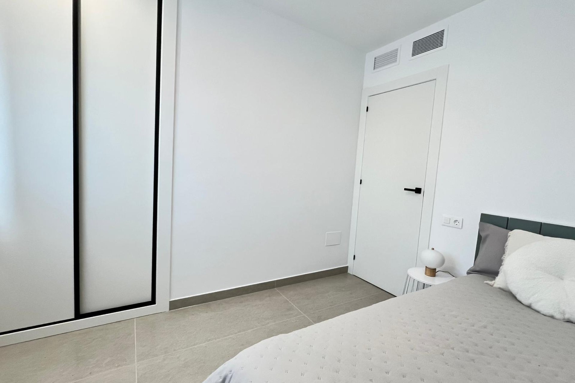 Nowa konstrukcja - Willa - Benferri - Benfis Park