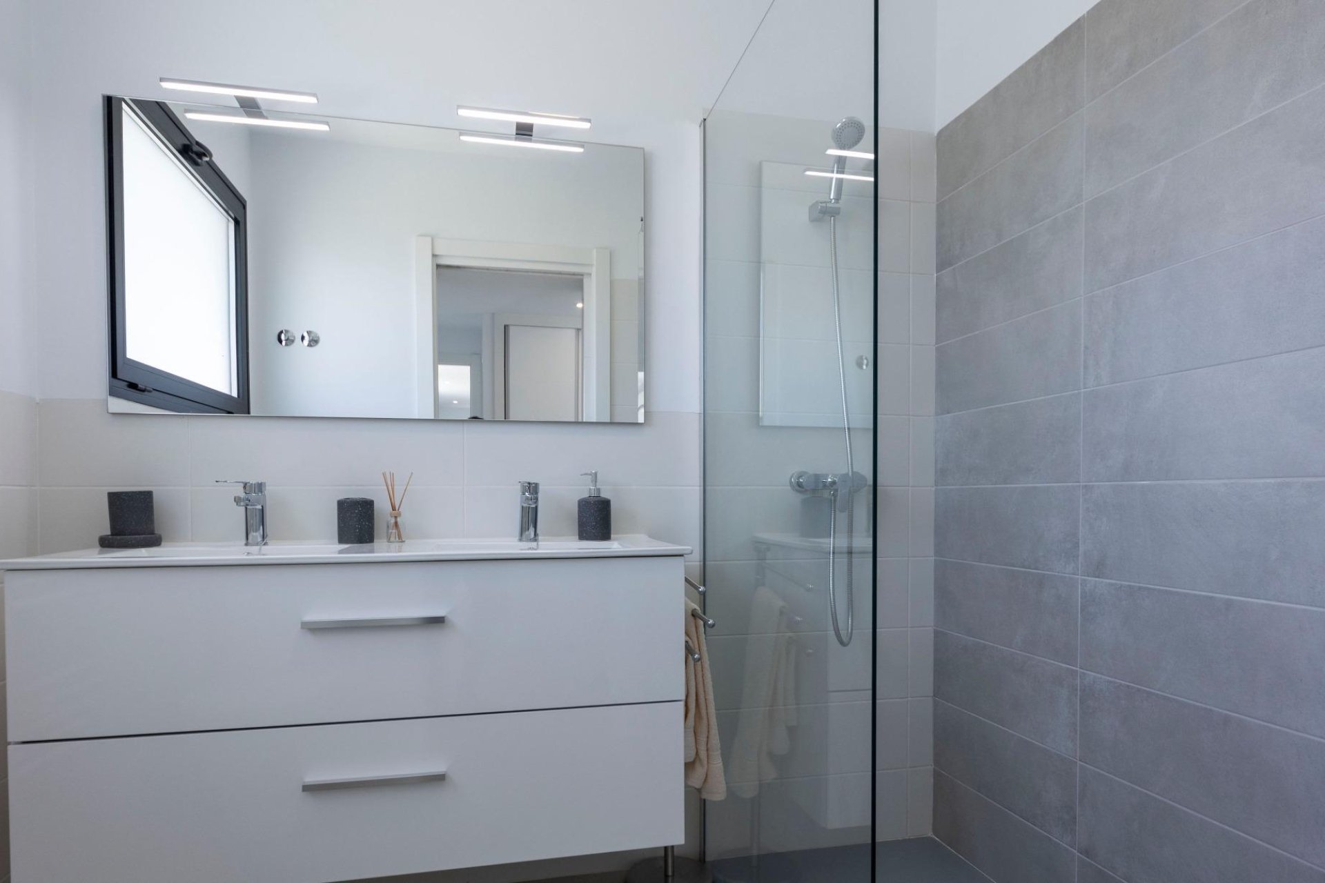 Nowa konstrukcja - Willa - Calasparra - Coto Riñales