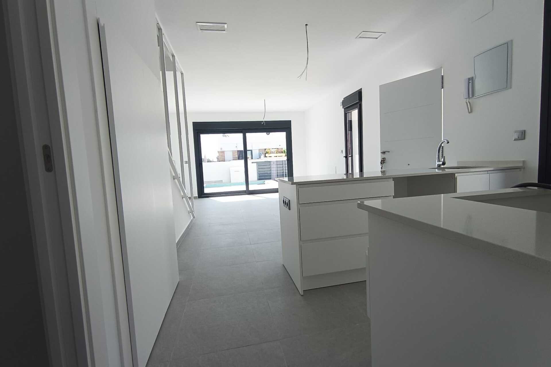 Nowa konstrukcja - Willa - Daya Nueva