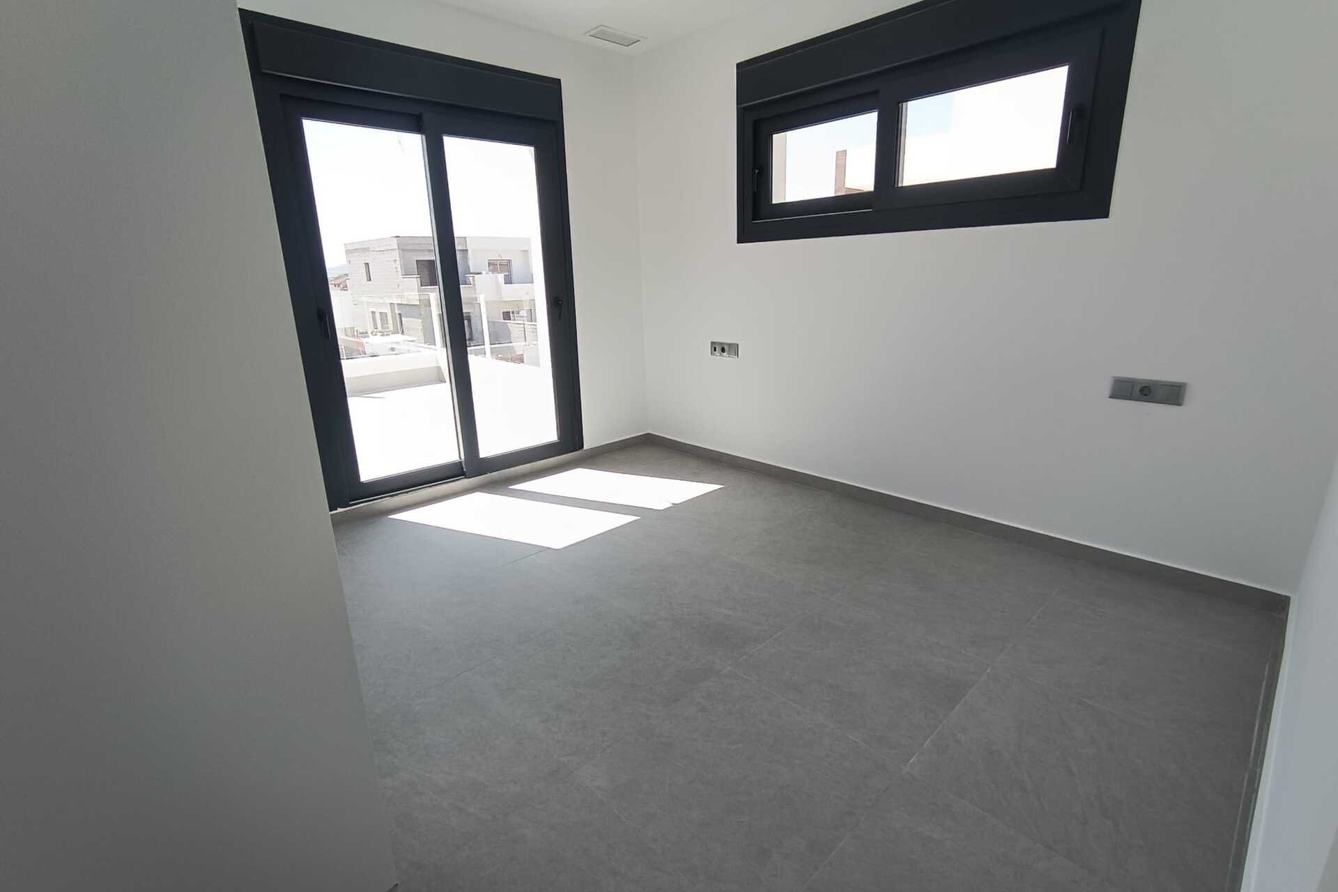 Nowa konstrukcja - Willa - Daya Nueva