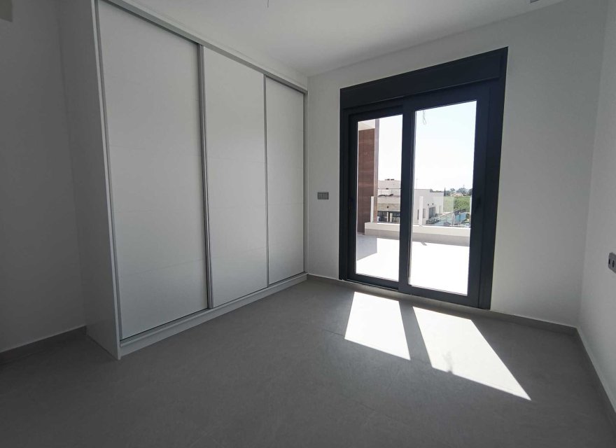 Nowa konstrukcja - Willa - Daya Nueva