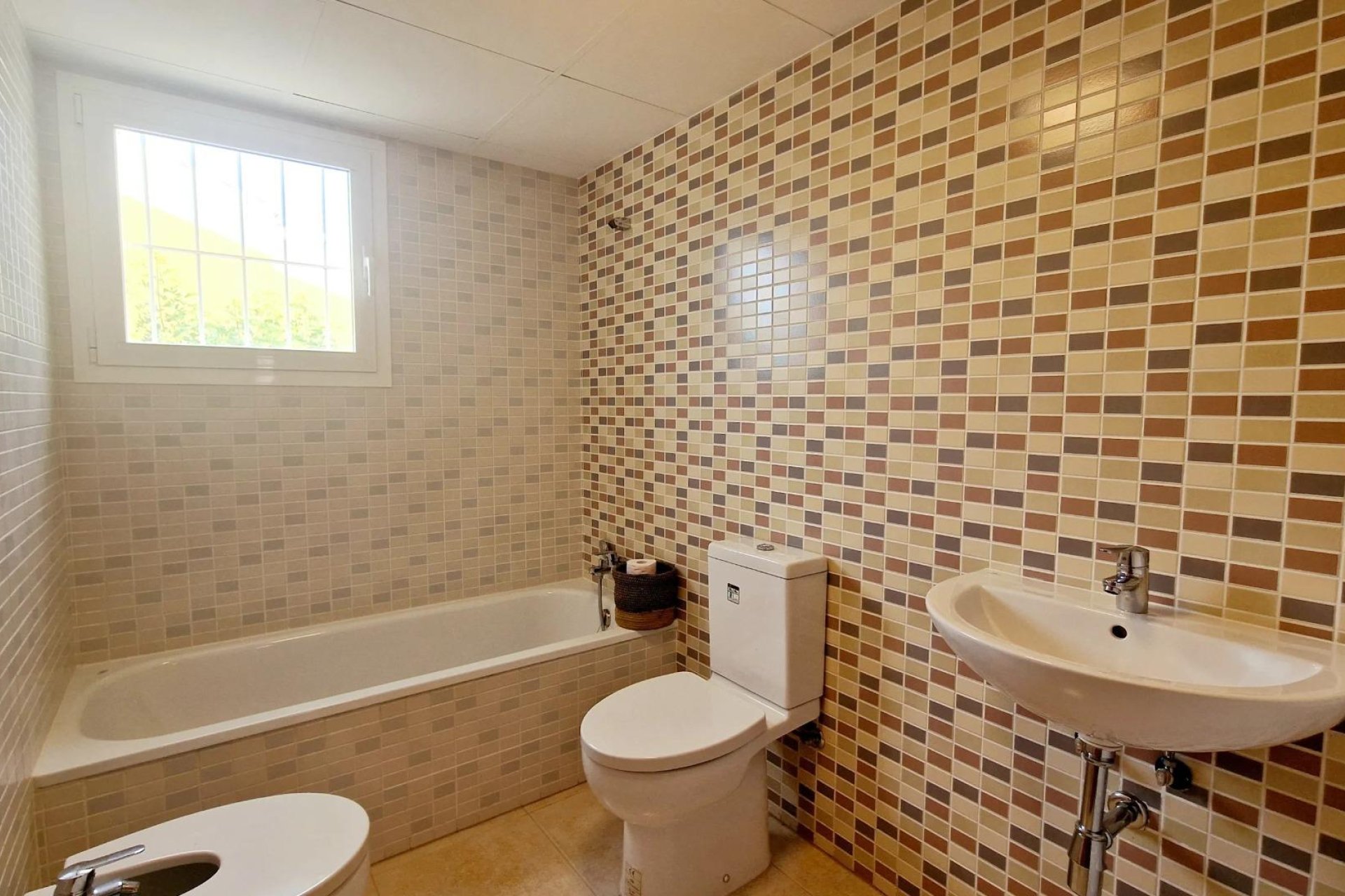 Nowa konstrukcja - Willa - Lorca - Purias