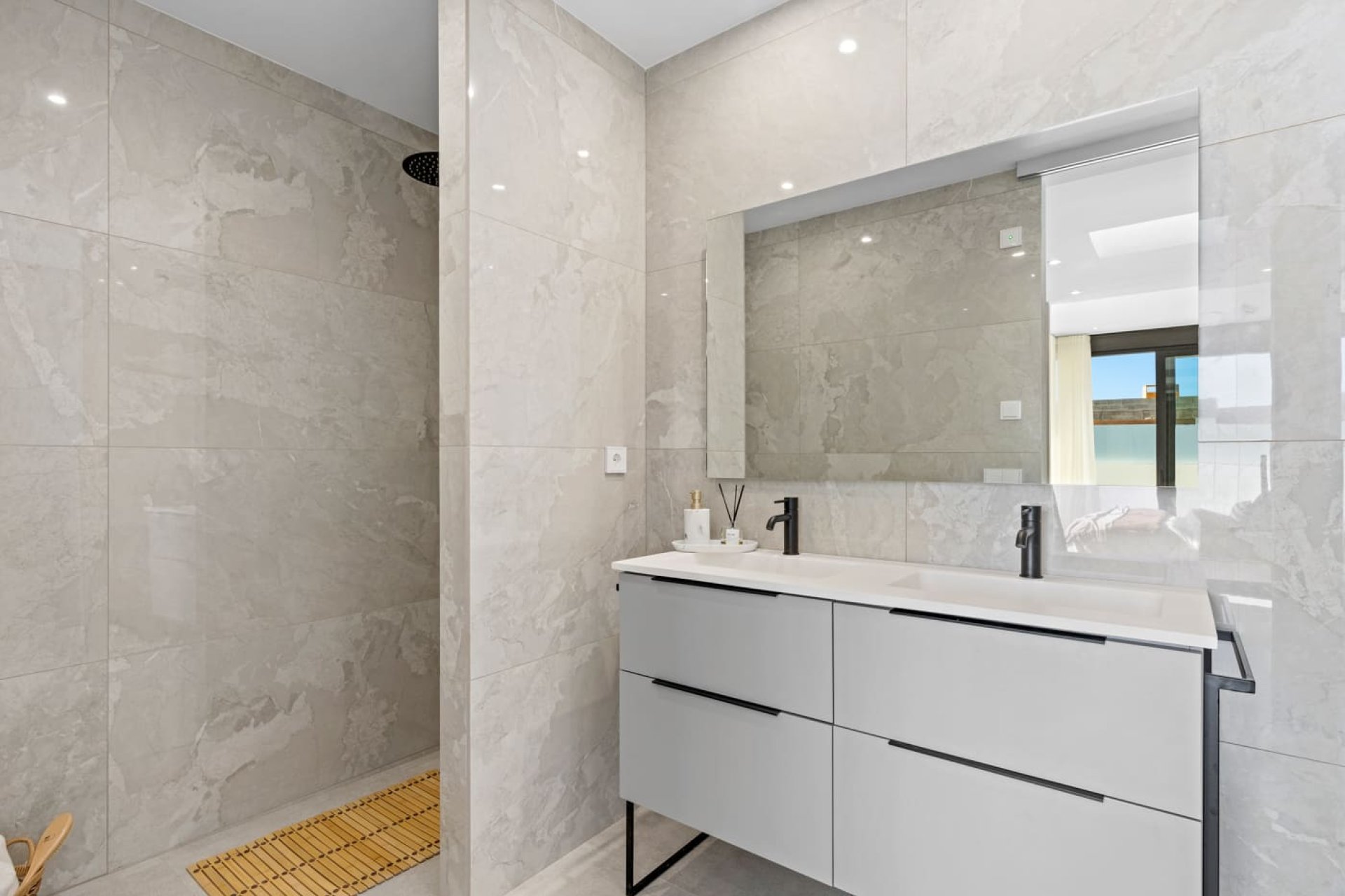 Nowa konstrukcja - Willa - Polop