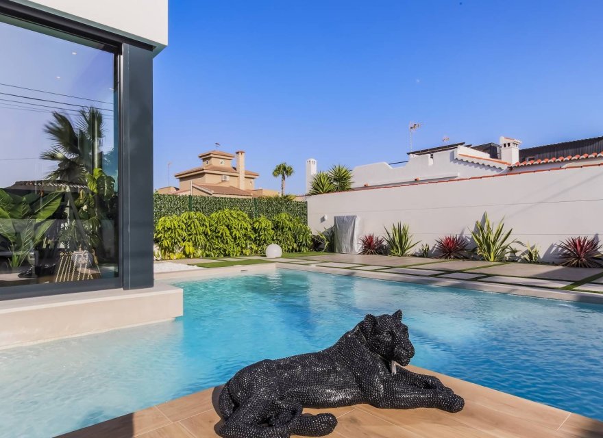 Nowa konstrukcja - Willa - Torrevieja