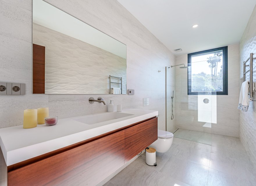 Obra nueva - Villa - Benalmadena - Benalmádena