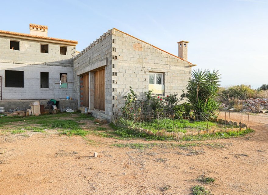 Obra nueva - Villa - Campos