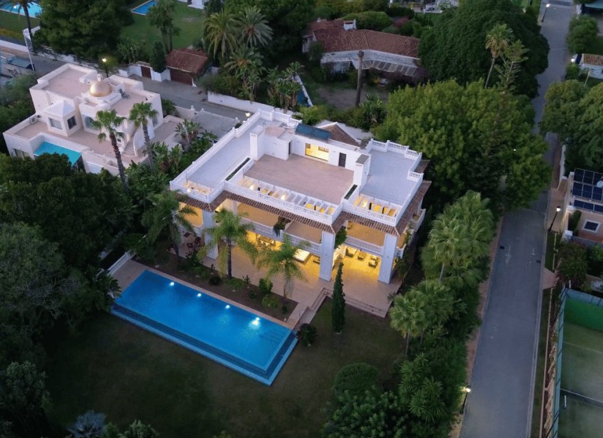 Obra nueva - Villa - Еstepona - Estepona