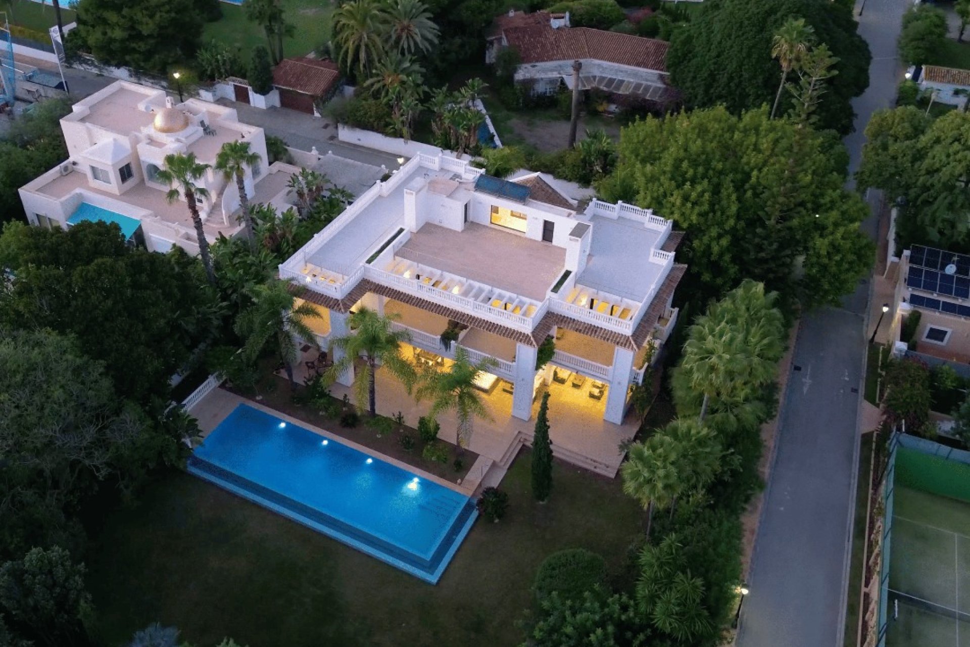 Obra nueva - Villa - Еstepona - Estepona