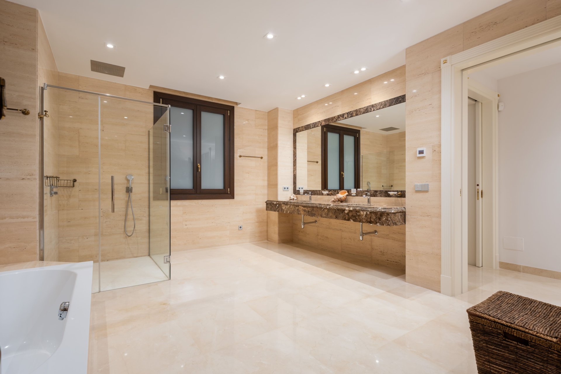 Obra nueva - Villa - Еstepona - Estepona