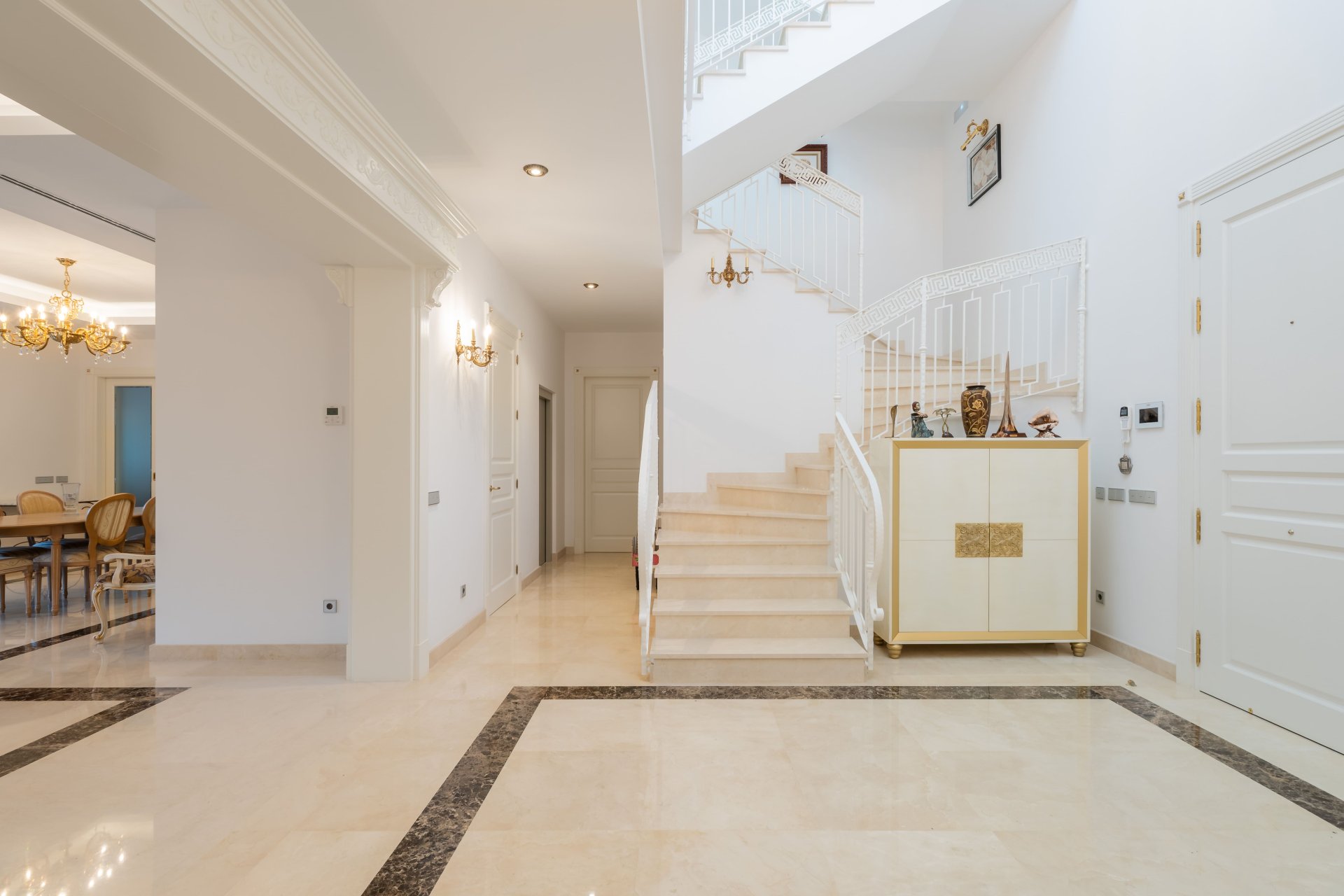 Obra nueva - Villa - Еstepona - Estepona