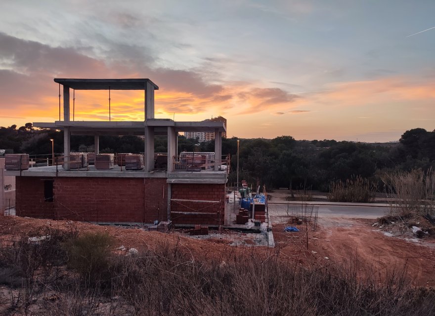 Obra nueva - Villa - Orihuela Costa - Campoamor