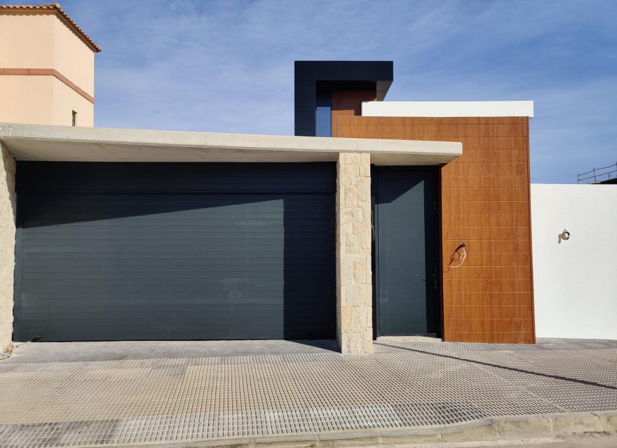 Obra nueva - Villa - Orihuela Costa - La Zenia