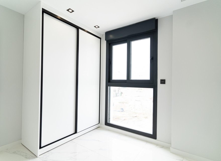 Obra nueva - Villa - Orihuela Costa - Punta Prima