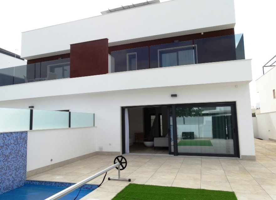 Obra nueva - Villa - Pilar de la Horadada