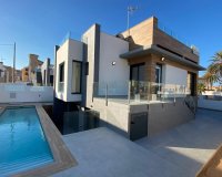 Obra nueva - Villa - Torrevieja - La Mata