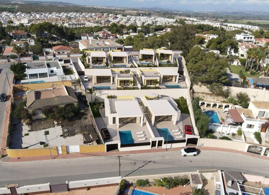 Obra nueva - Villa - Torrevieja - Los Balcones - Los Altos del Edén