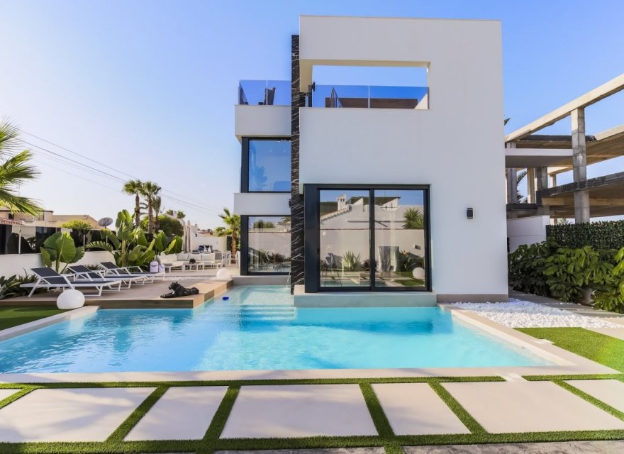 Obra nueva - Villa - Torrevieja - Torreta Florida