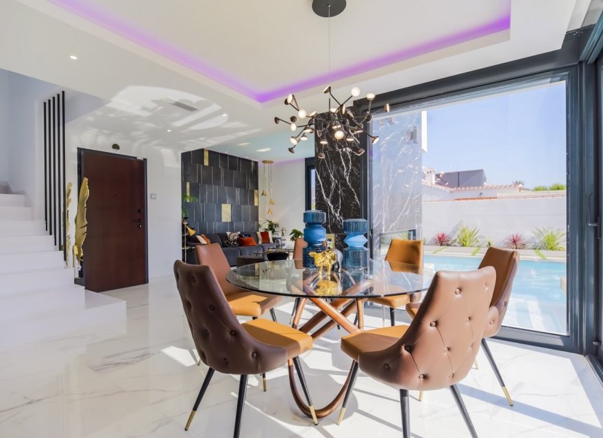 Obra nueva - Villa - Torrevieja - Torreta Florida