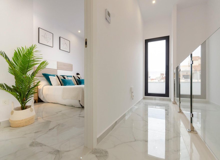 Obra nueva - Villa - Torrevieja - Torretas