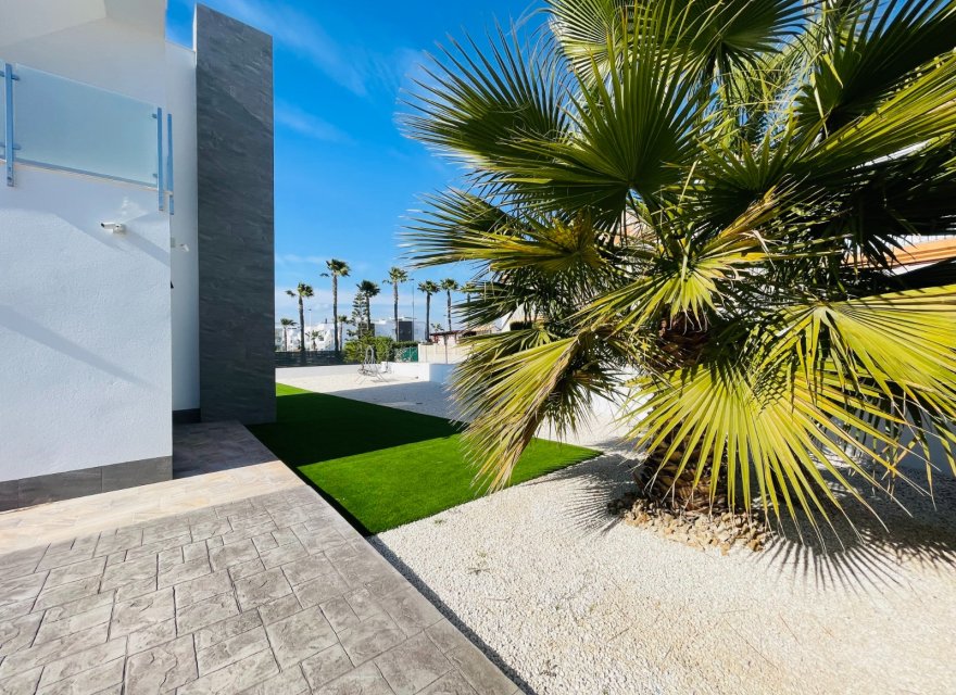 Obra nueva - Villa - Torrevieja