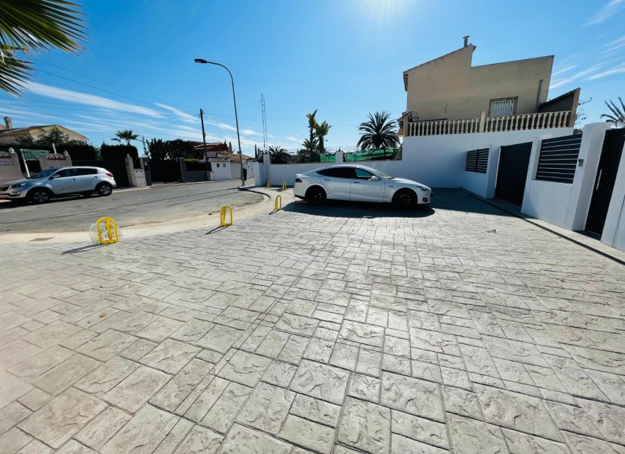 Obra nueva - Villa - Torrevieja