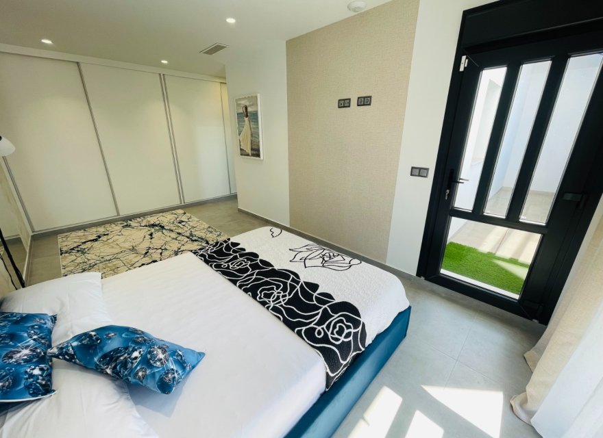 Obra nueva - Villa - Torrevieja