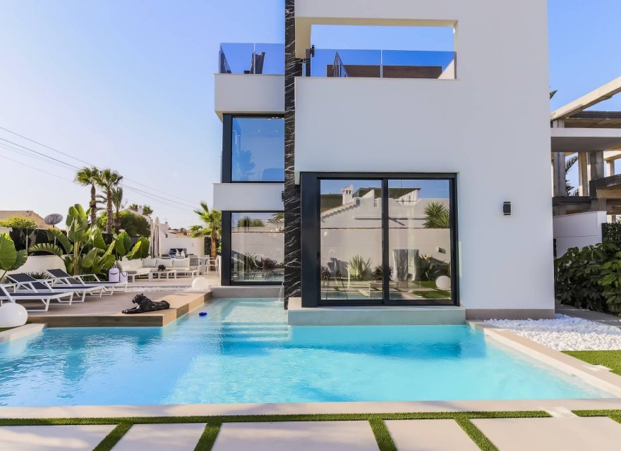 Obra nueva - Villa - Torrevieja