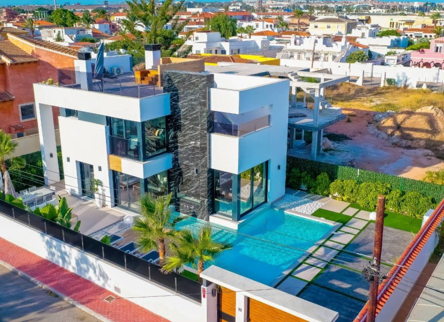 Obra nueva - Villa - Torrevieja